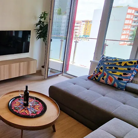 Apartmán New Cozy 2 Pink 205 Bratislava